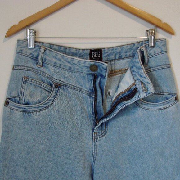 BDG Urban Outfitters Mom High Rise Jeans Light Wash Relaxed Boyfriend Size 29 - Picture 4 of 12
